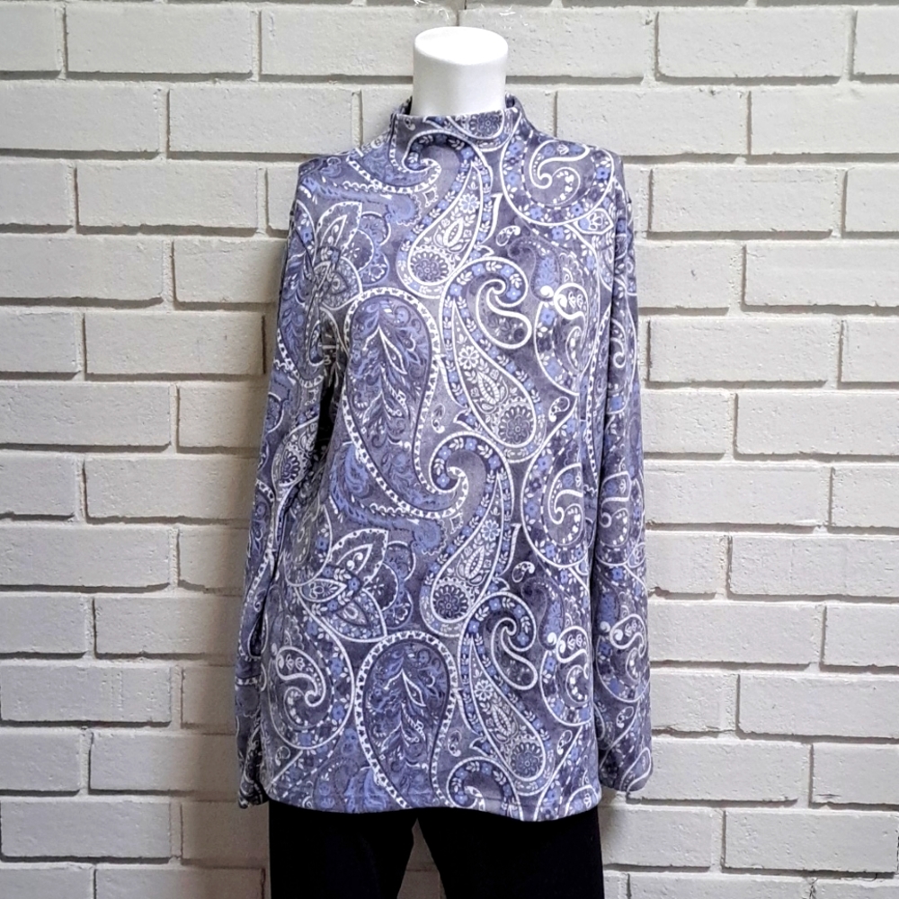 Emily Danielle Paisley Mock Neck Long Sleeve Blouse. Size Large NWT